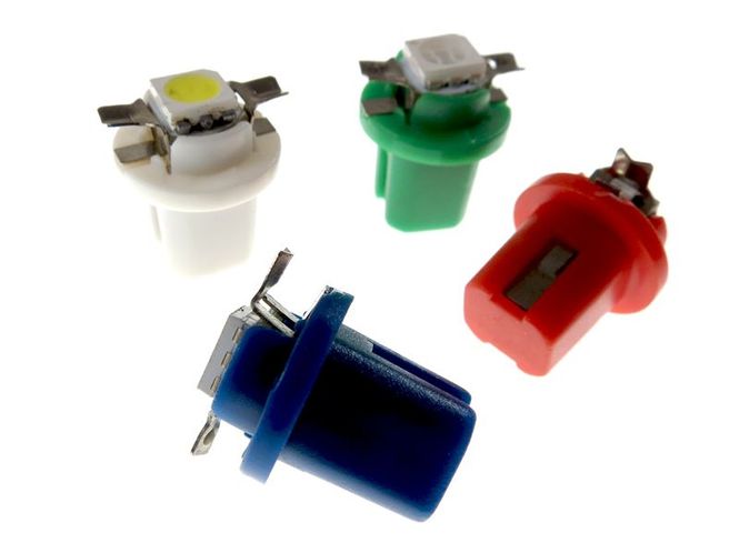 Hovedbilde B8,5D SMD pære 12V, nr 1X8